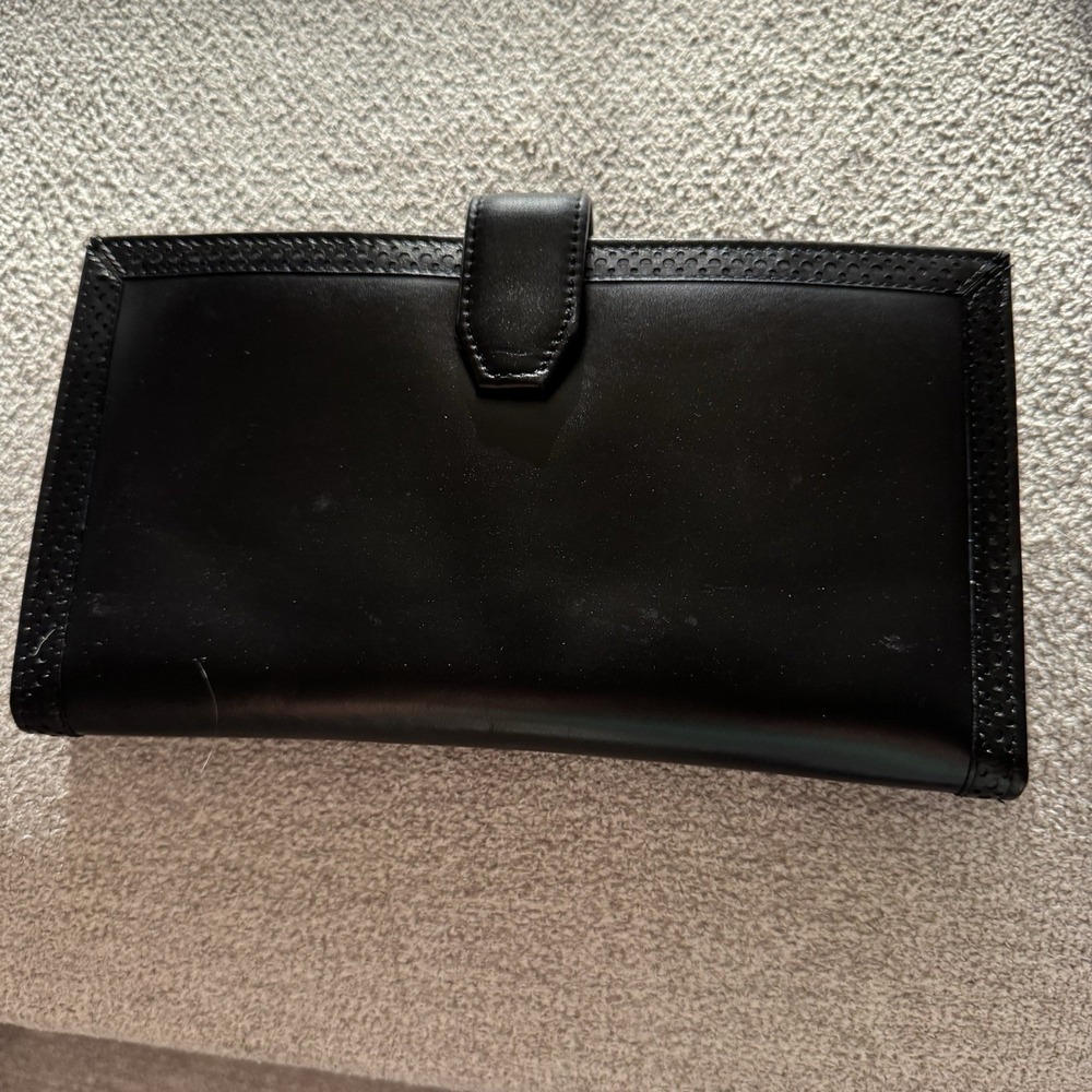 Isaac Mizrahi Passport Wallet Multiple‎ Slip Pockets Black Snap Closure